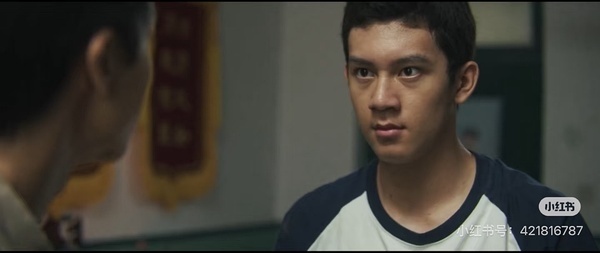 曾庆杰镜头下的男的，都不建议买股 