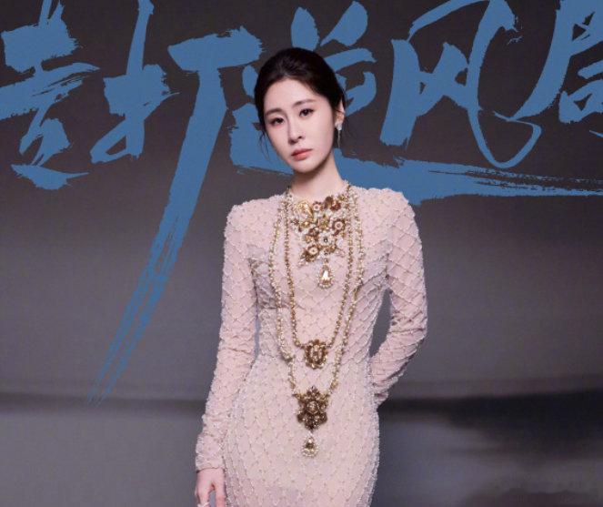 【丁太升谈张碧晨淘汰】丁太升说张碧晨这次不是编曲问题6月12日晚，新一期直播中，