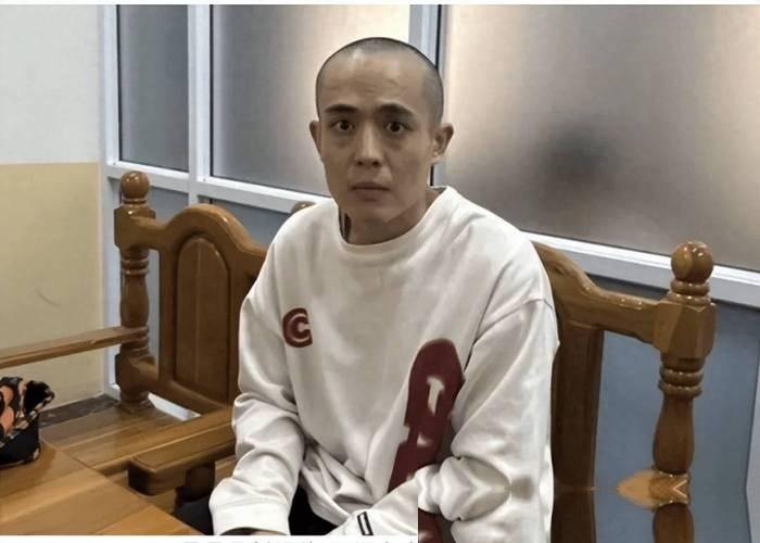 逃出魔窟捡回一条命，回国后却要给绑架犯“打工”还债？看完王星的纪录片，我真的是倒