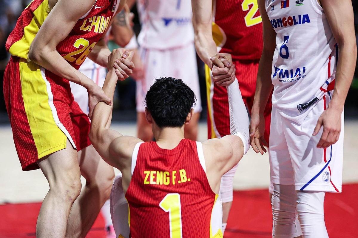太燃了！
8月3日传来消息，北京队的曾凡博已经和NBA布鲁克林篮网队完成签约，成