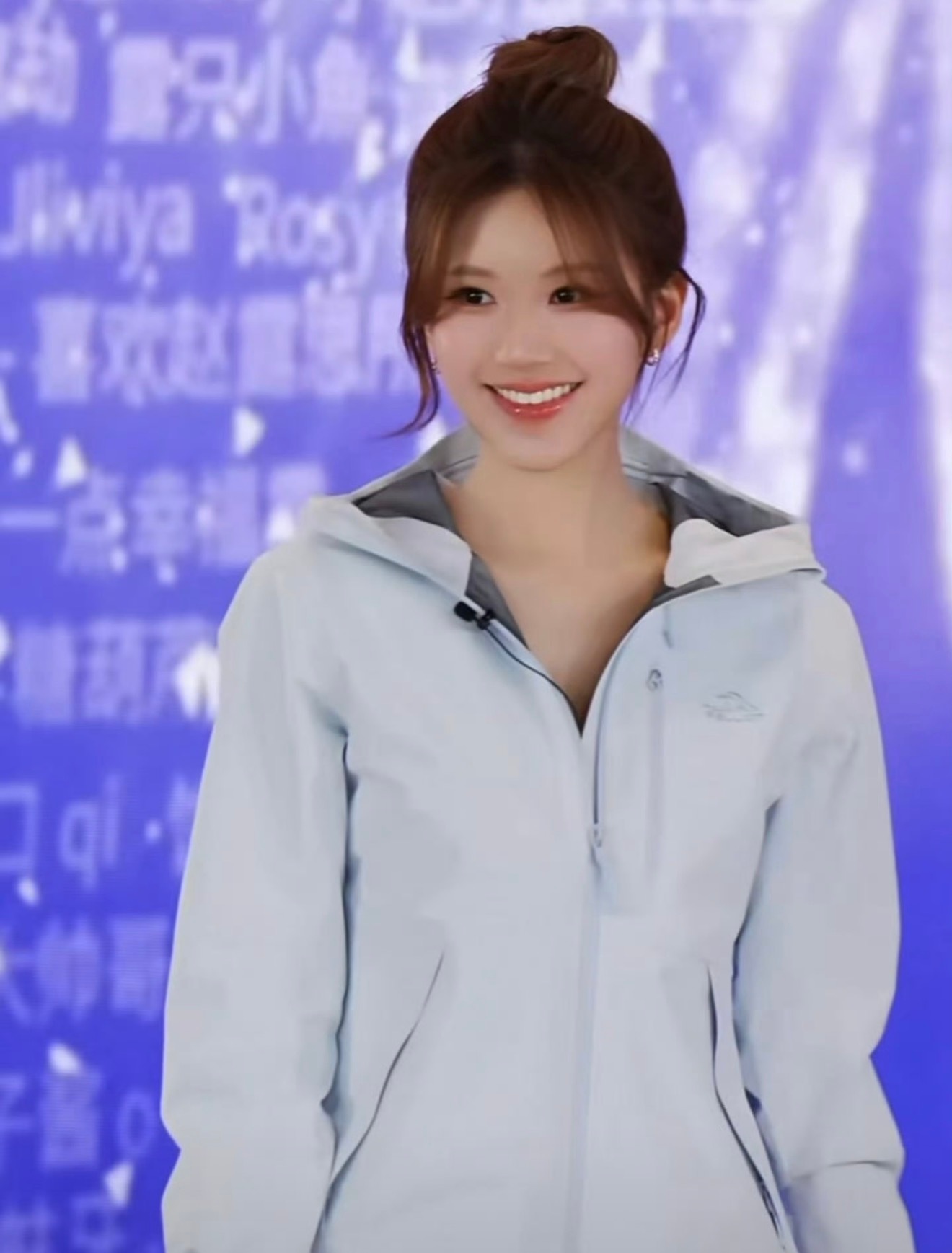 快把此女打包送进校园剧！ 