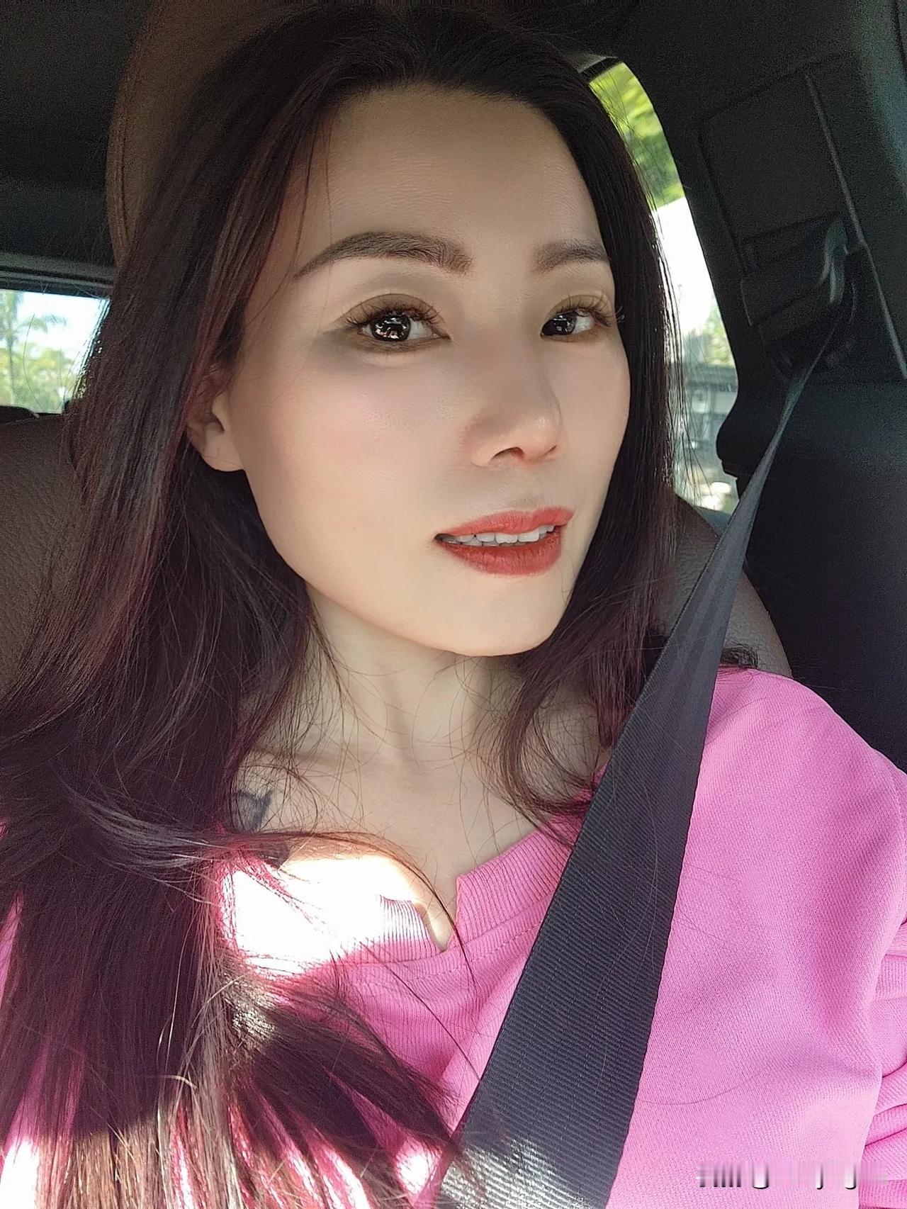 世界很大，幸福很小，珍惜当下，知足常乐。