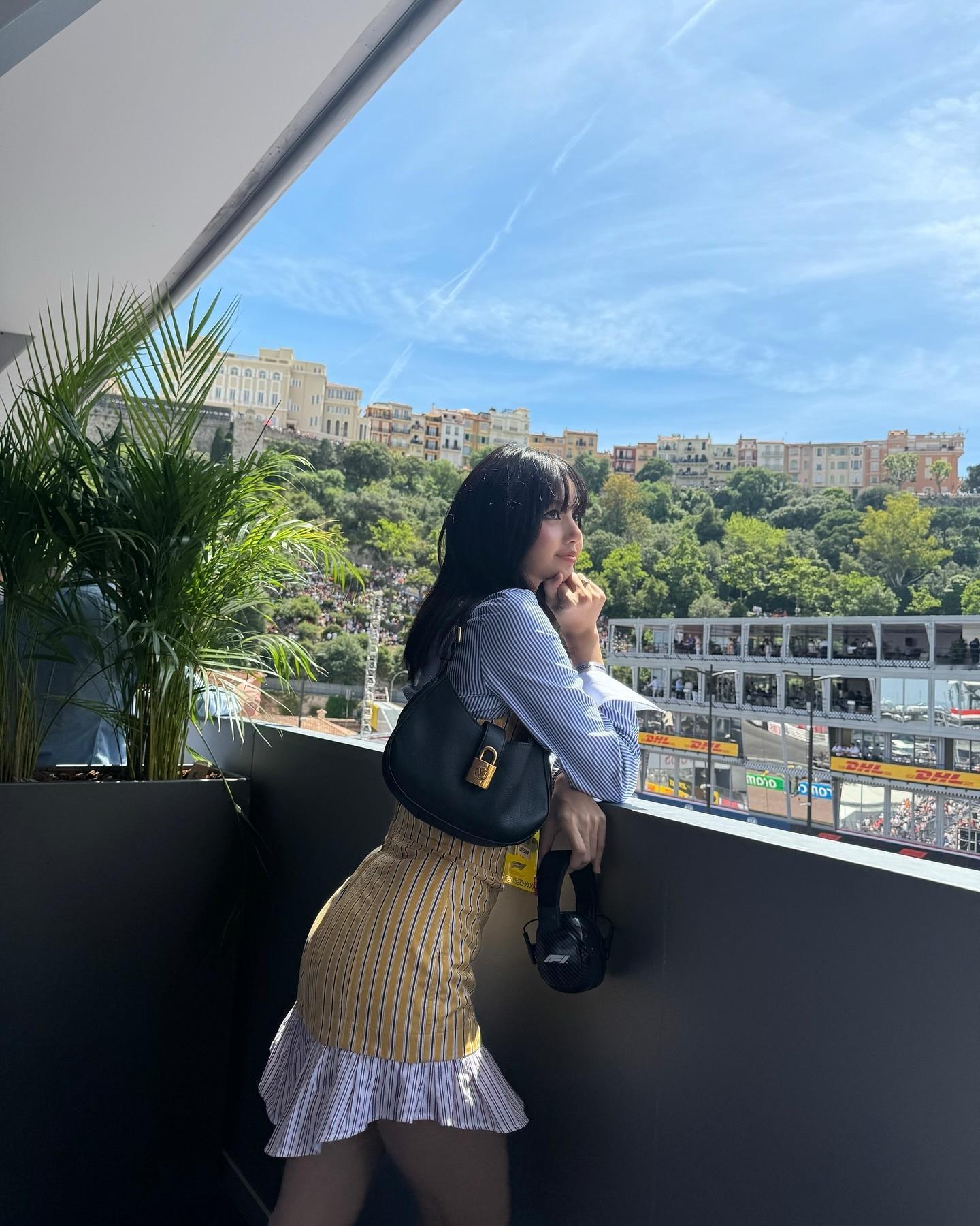 Lisa ins更新💛 ​​​