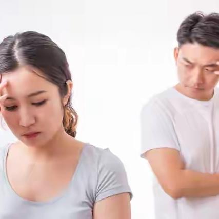 你能想象夫妻冷战7天，妻子一句“喂，死了没？”会换来怎样的回应吗？这一问一答间，