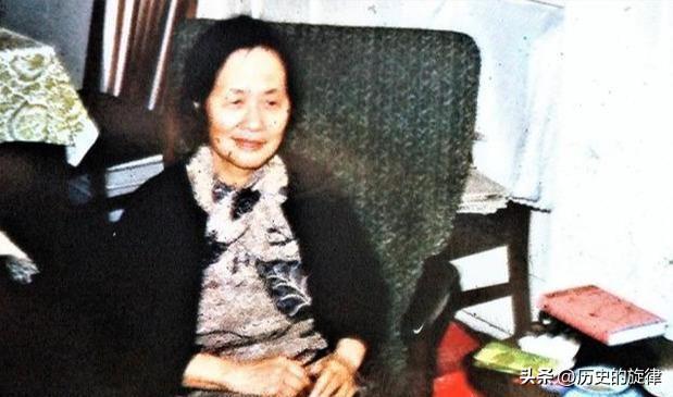 1936年北大教授撞见妻子与外国同事同床：一句选择，藏尽婚姻真相
 
1936年