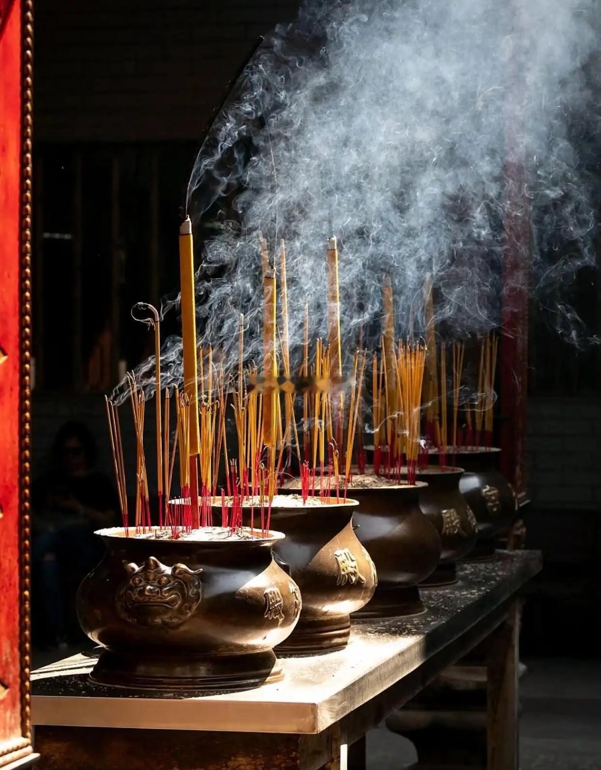 【一个等了四个月的反馈 · 健康法事】🙏 今年三月份，一位善信来找我，说母亲风