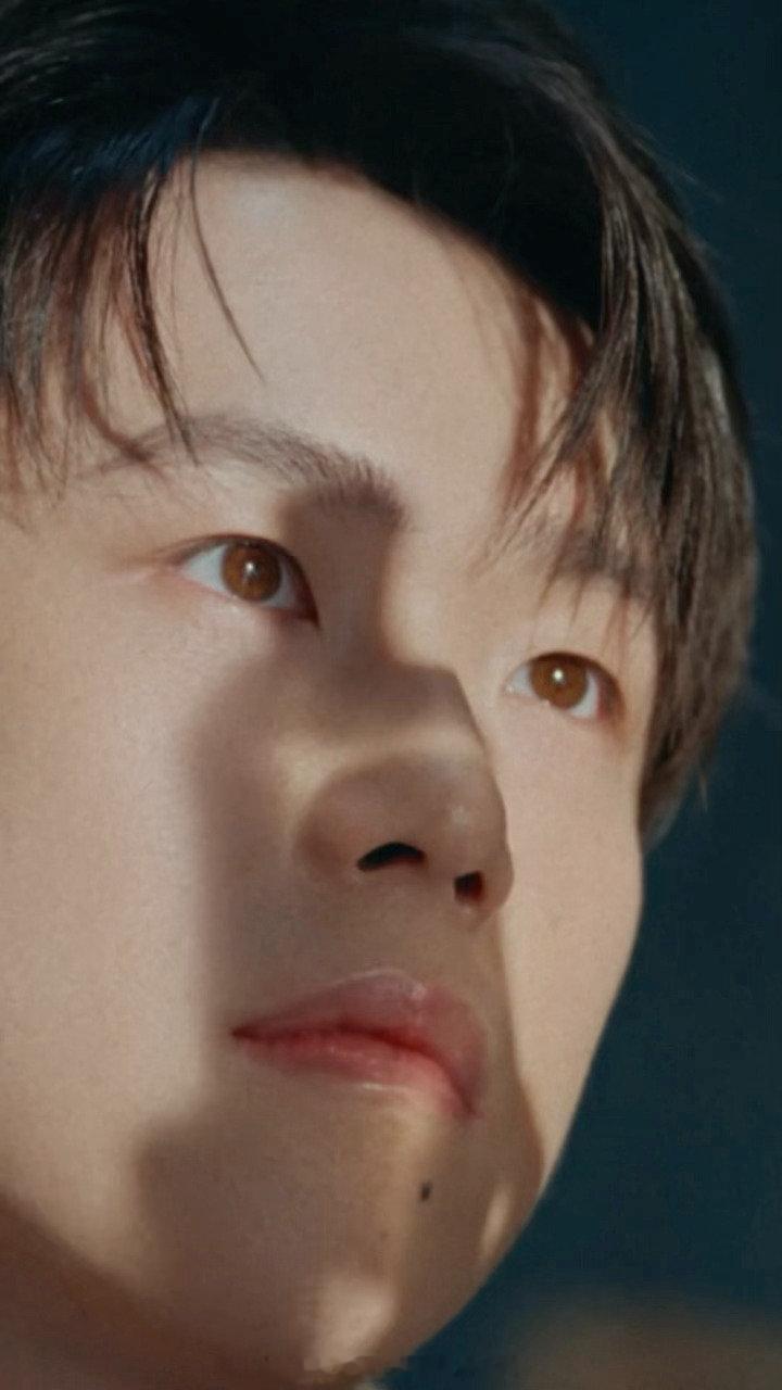 王楚钦官宣法国欧珑Atelier Cologne全球品牌代言人，空降高端香氛品牌