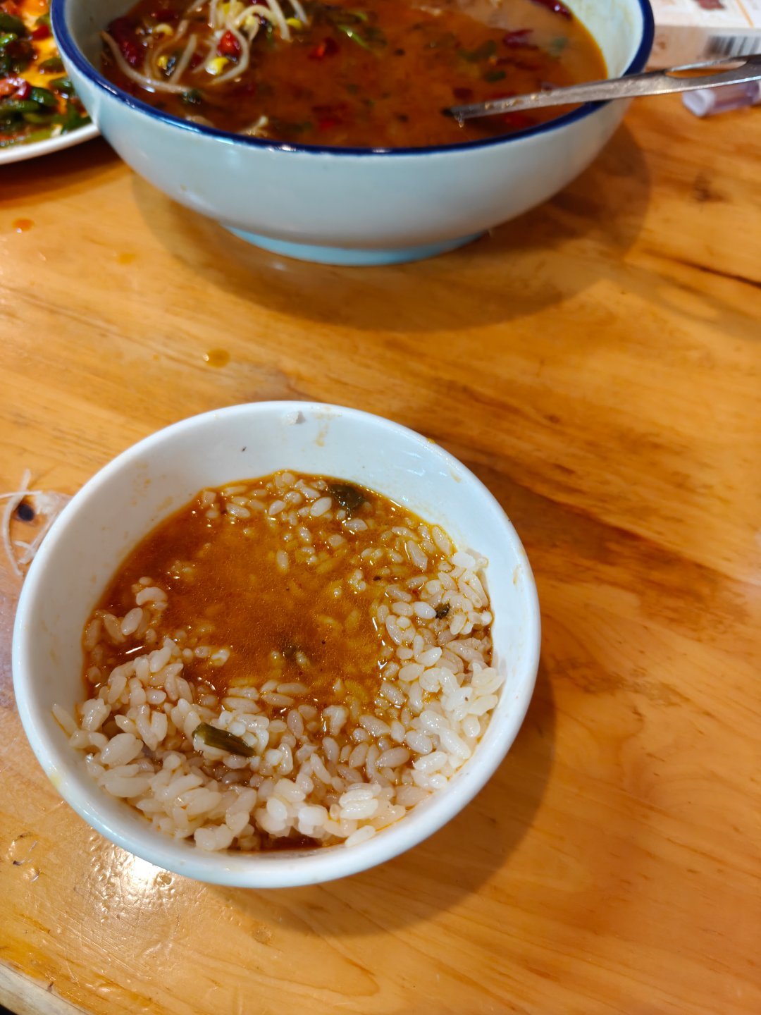 一碗超级权威的酸菜鱼汤拌饭！ 