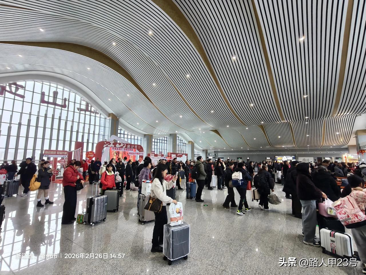 哈哈这体验也太爽了！
现在乌兹别克斯坦签证、航班、
入境全都丝滑到离谱，跟以前完