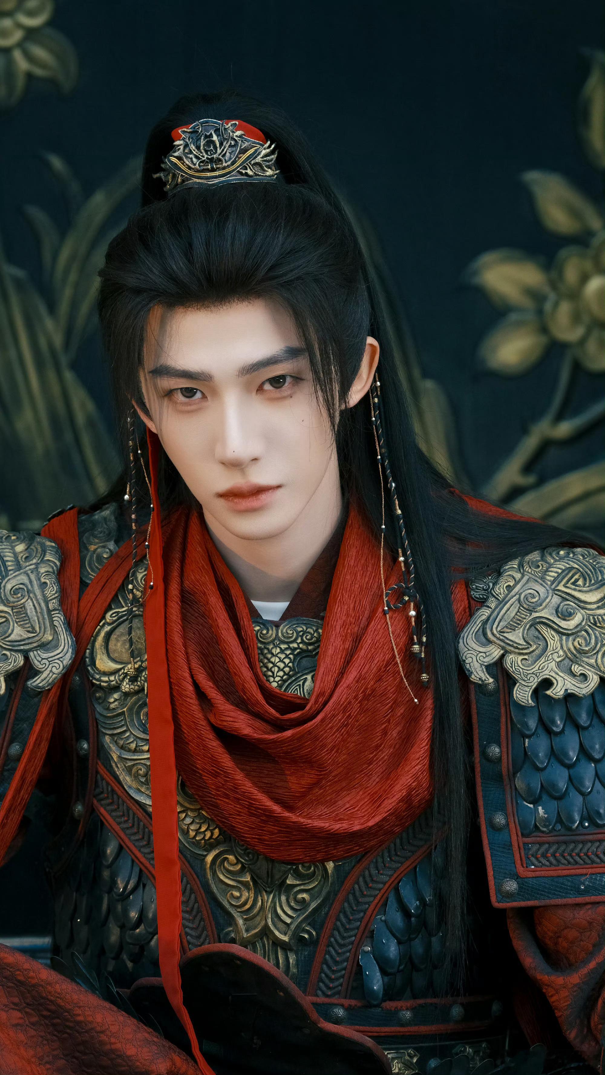 刘宇三国恋少年将军 鲜衣怒马少年时，用舞台诠释热血！一身战甲英气逼人，《三国恋》