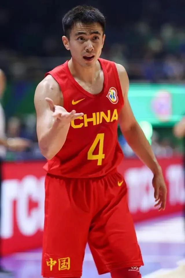 中国男篮21日将由赵继伟带队从上海训练基地移师杭州亚运村备战亚运会。

“目标只