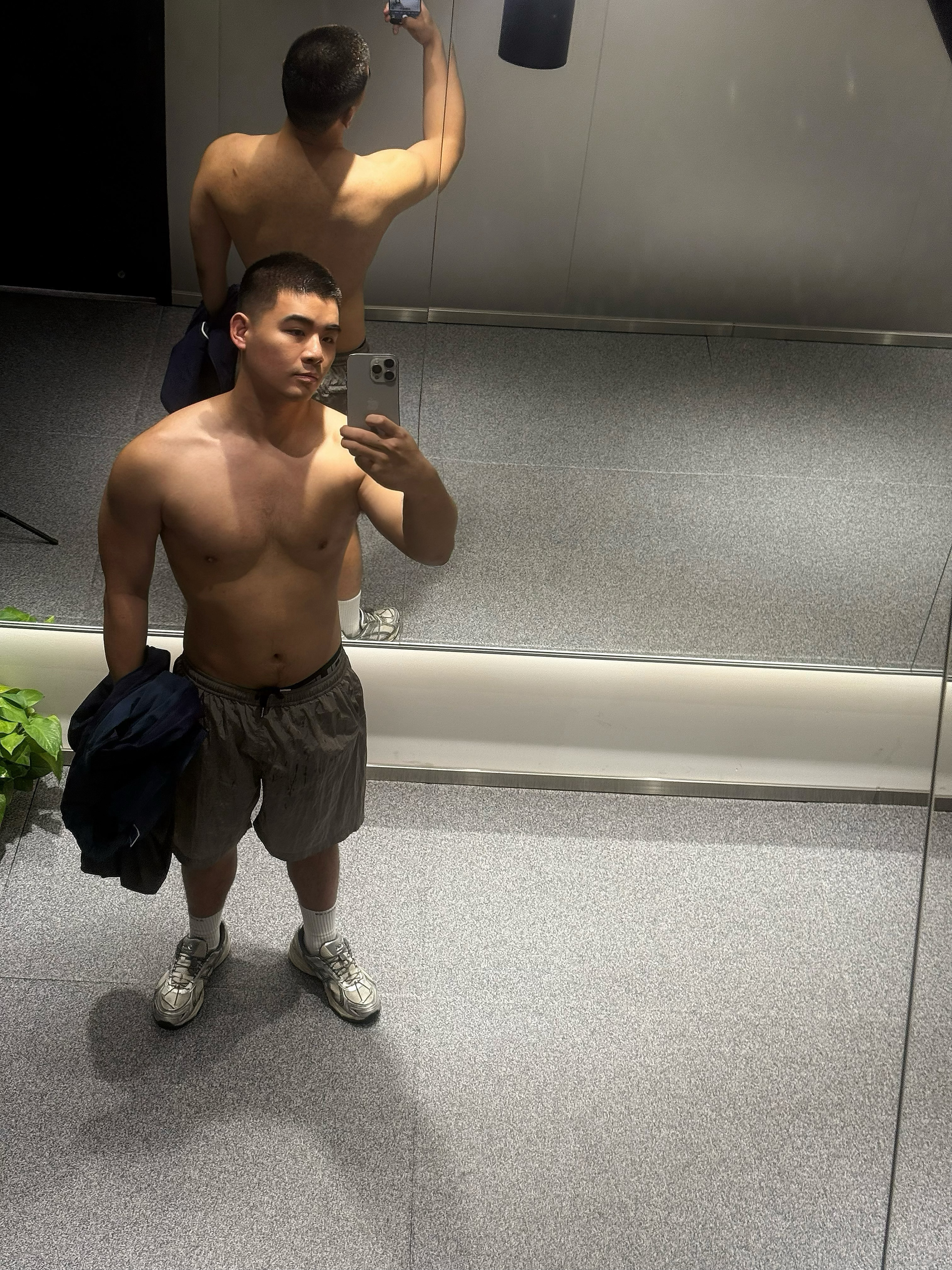 我今年一定要到海边大拍裸照！！！！！！！ 