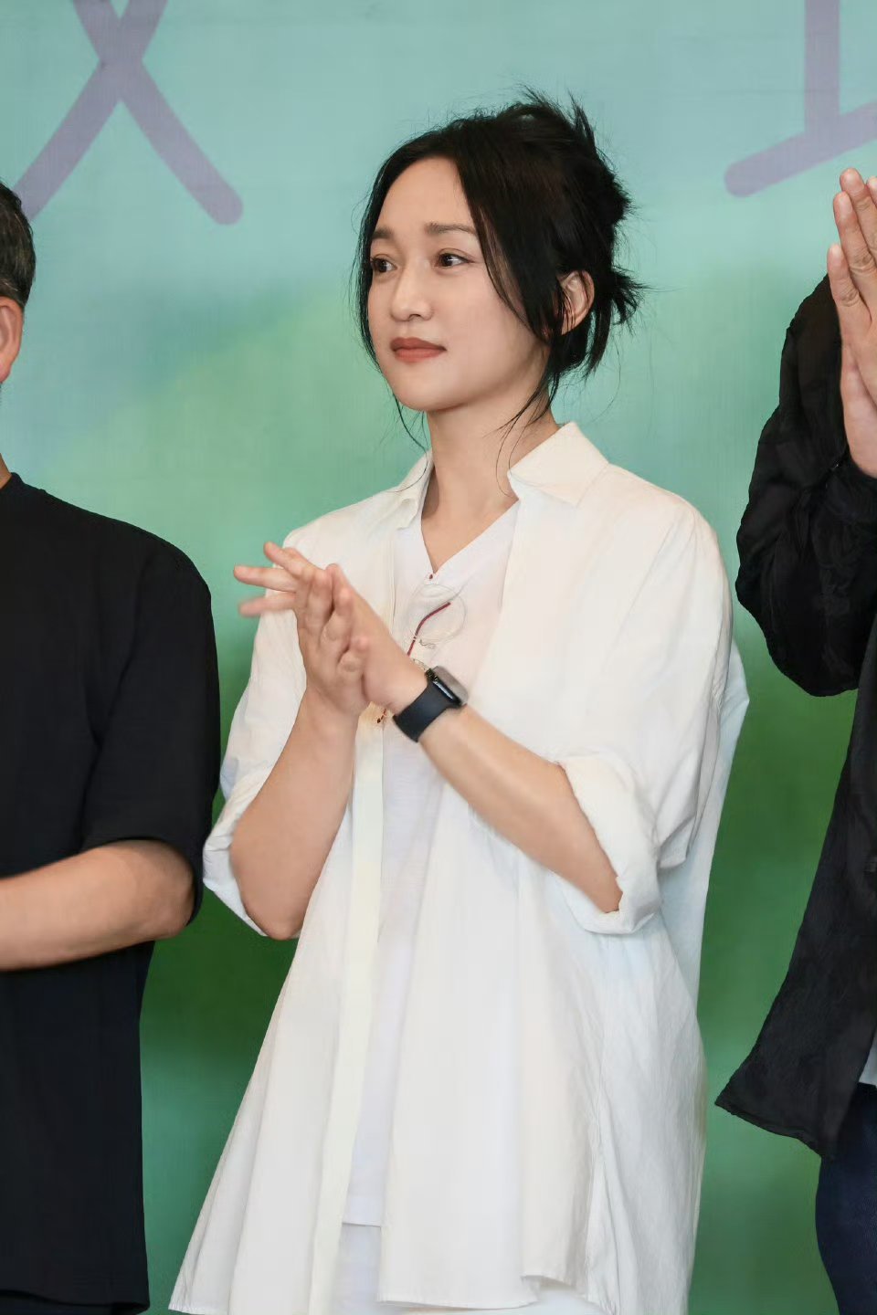 周迅事业心周迅携新电影强势回归！和国际知名导演合作，文艺片氛围感直接拉满，影后出