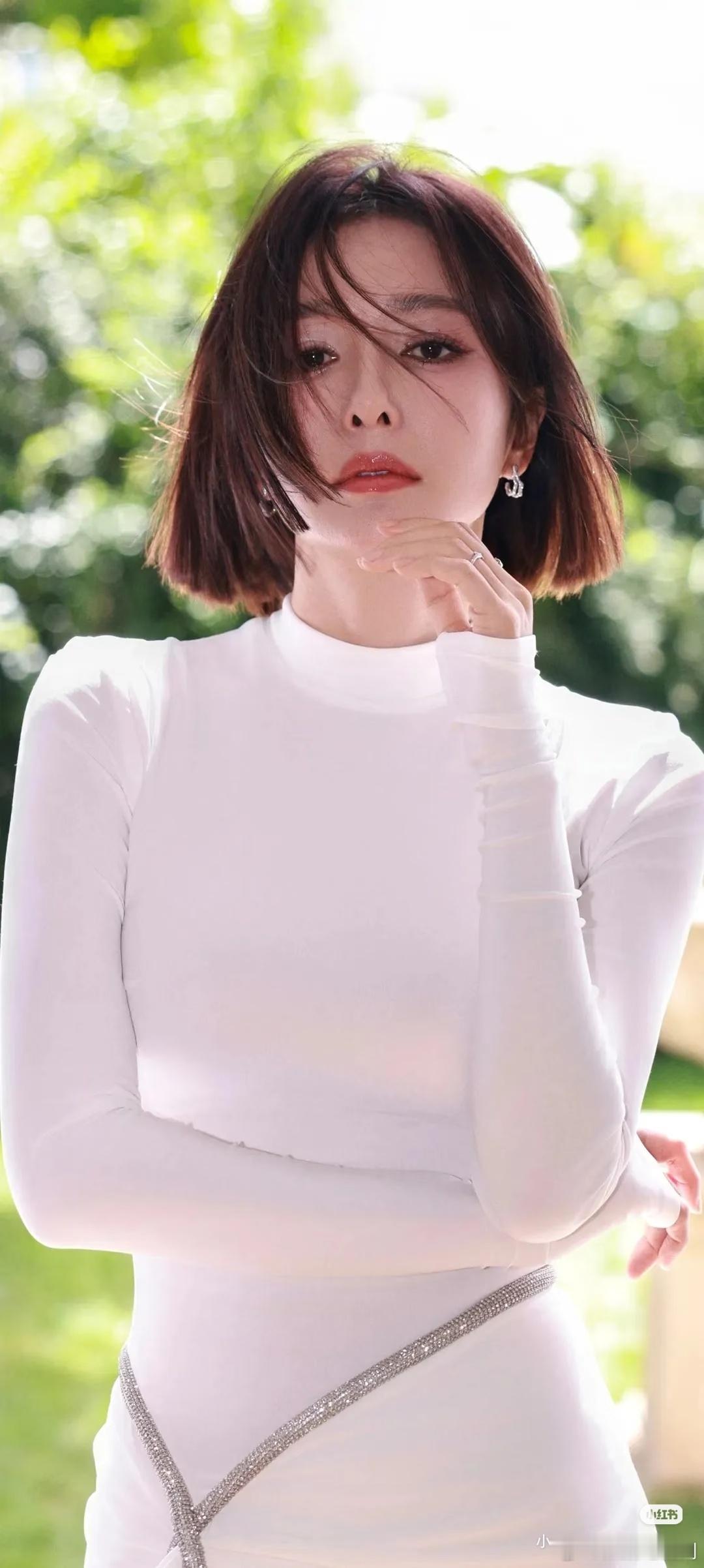 秦岚说年龄只是个数字关于年龄焦虑，秦岚给出了超治愈答案：年龄只是数字，开心才是头