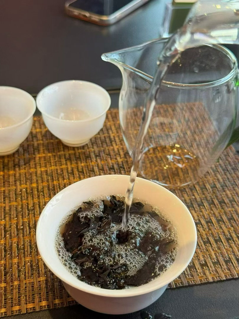 茶道  真正的养生，不必刻意进补，把喝茶融入寻常日子，日复一日，便是最好的自愈。