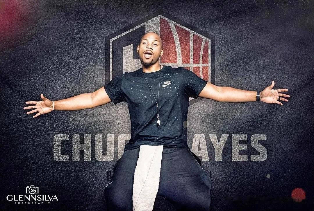  
北京时间7月31日NBA勇士队再次挖角火箭队成功，他们聘请前火箭队球队发展人