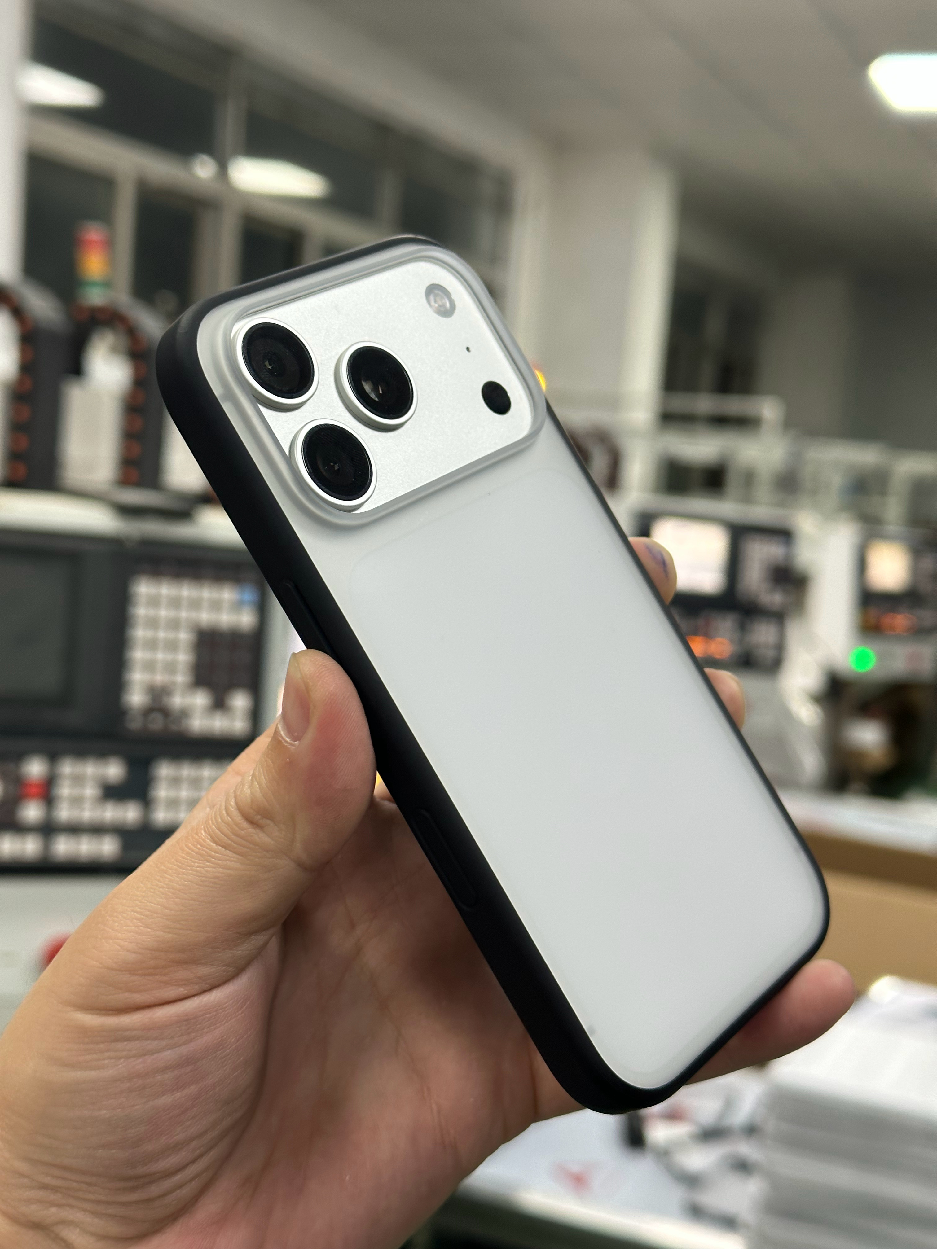 朋友们，大致说一下 iPhone17Pro /17ProMax 013手机壳的诞