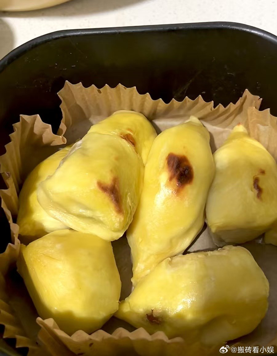 饥一顿饱一顿有多伤身体 别拿年轻当资本乱造！不按时吃饭引发的胃炎和胃溃疡，后期调