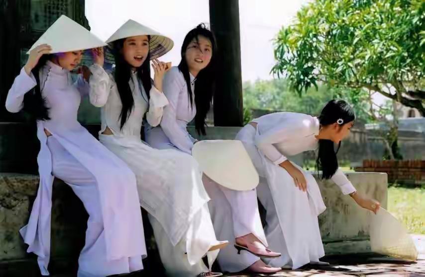 越南专家说了实话，虽然不喜欢中国，但不得不承认，中国是黄种人中唯一敢和白种人叫板