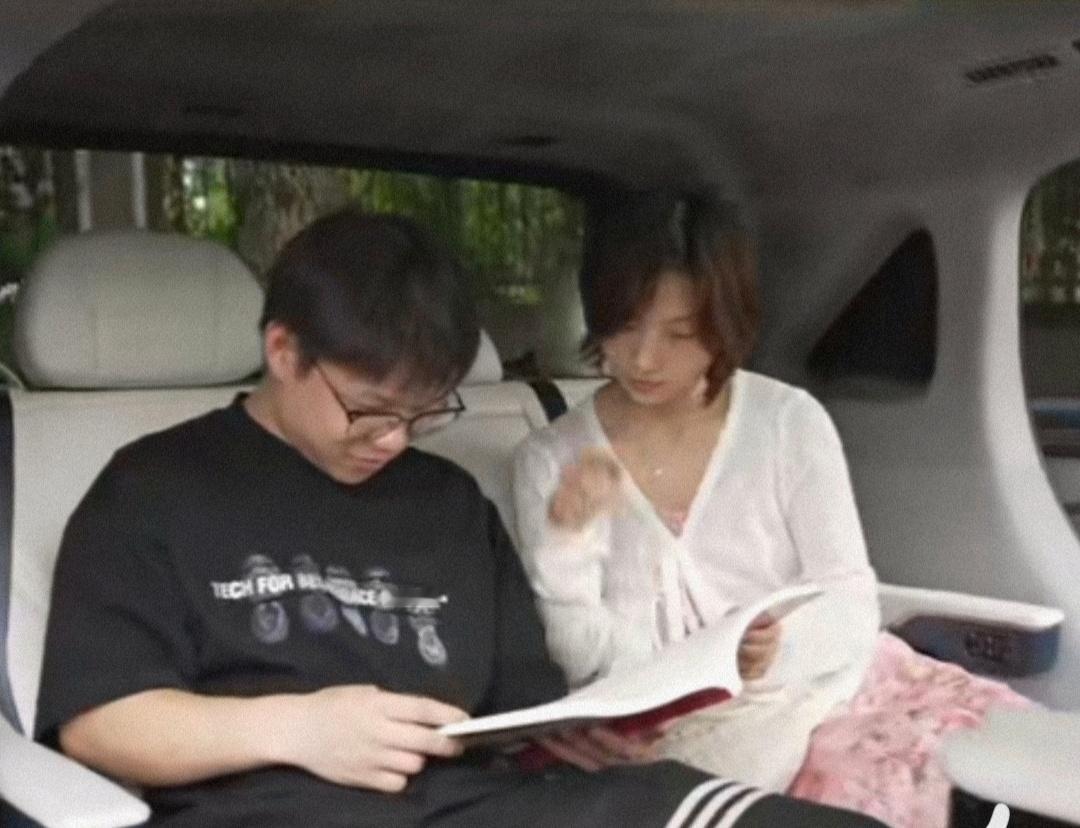 温州车队将车爆改成高考免费休息室 这一幕真的太暖了，这届00后很不错，爆改爱车成