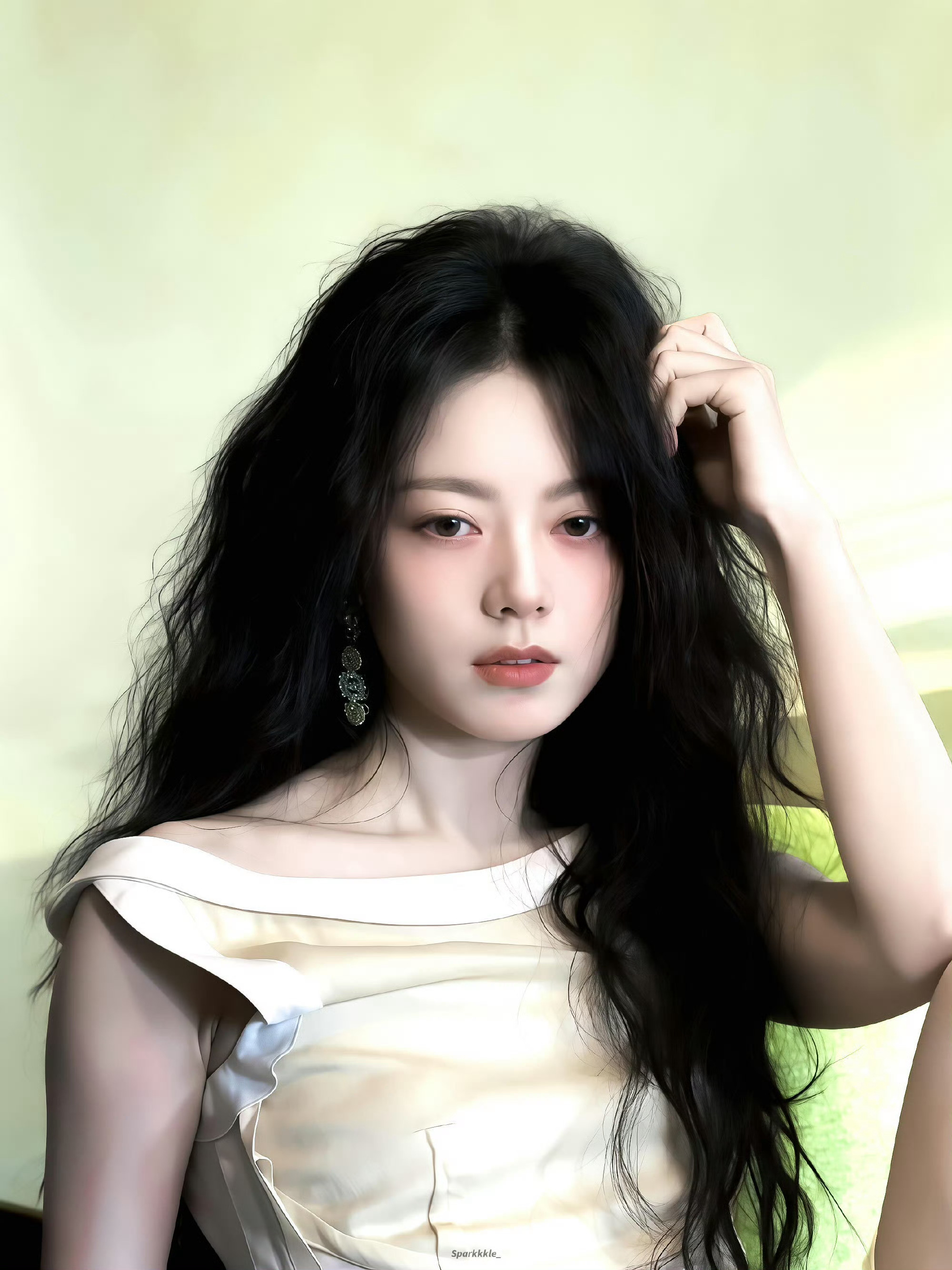 赵今麦瘦了好多，感觉脸和身材更紧致了，这种运动健康美就很好啊 