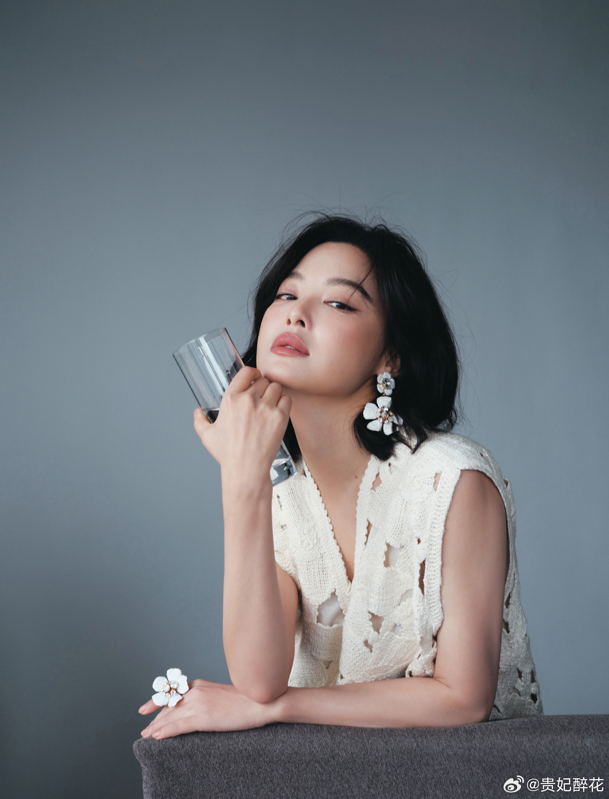 辛芷蕾｜ERDOS  辛芷蕾溢出屏幕的生命力姐今天的新造型 ！上午刚官宣新商务进