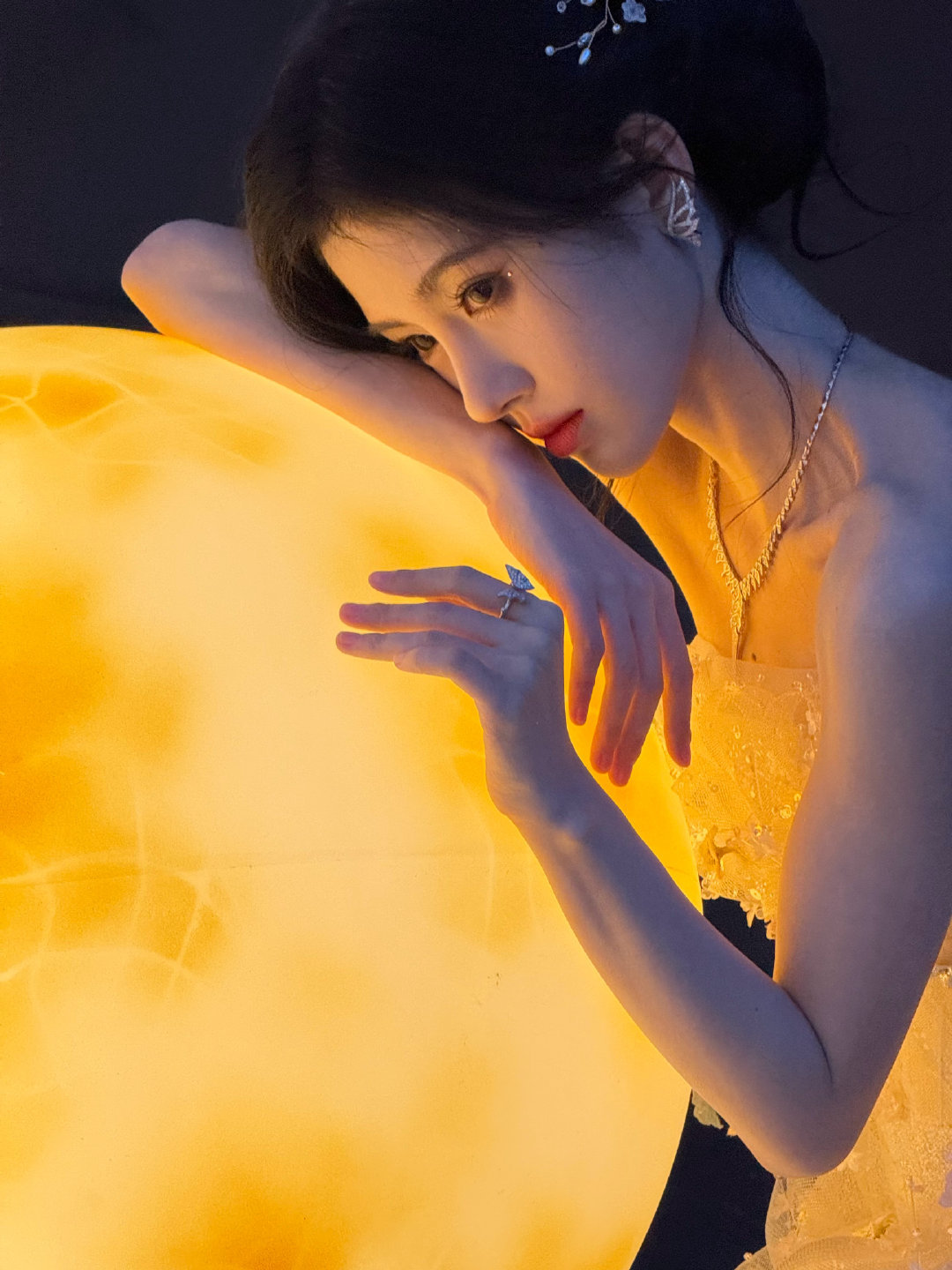 鞠婧祎[超话]  jjy 鞠婧祎千香  jjy  鞠婧祎姜黎非 “我在等一个浪漫