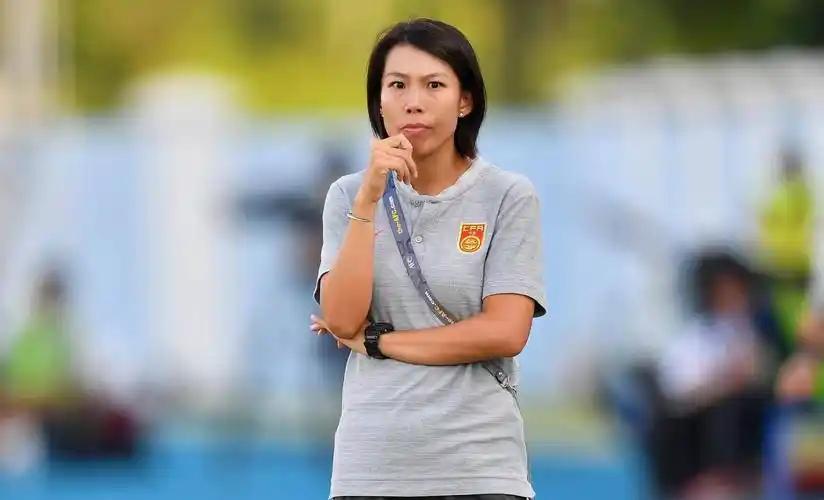 千万球迷的心声:
就是让陈婉婷担任中国女足主帅一职。
可中国足协，先来给你上一道