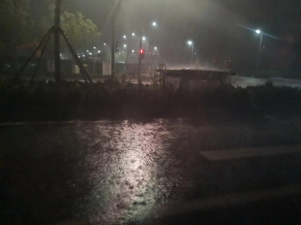 雨下的那么认真