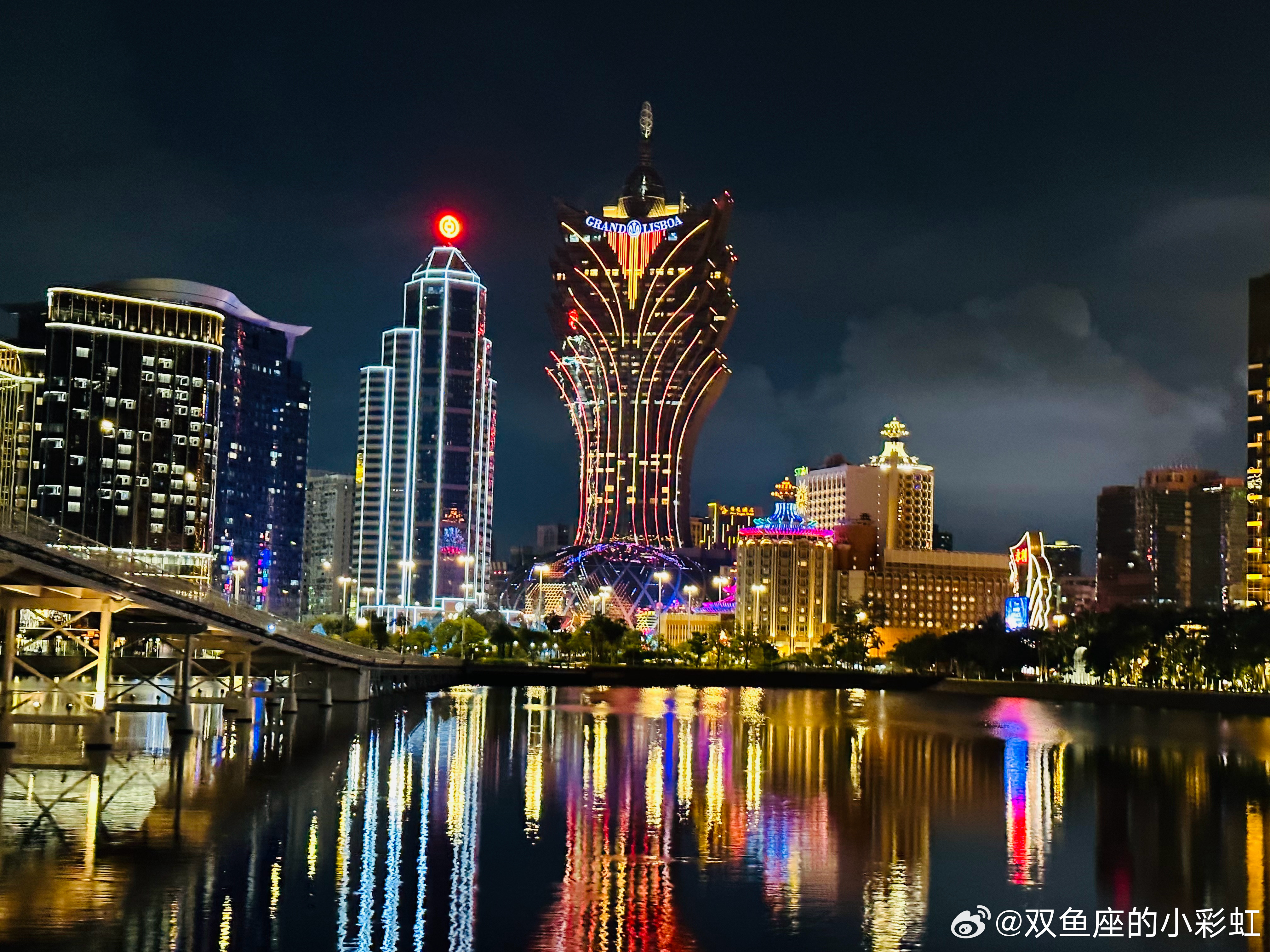 哪个城市的夜景都好看🌆 澳门