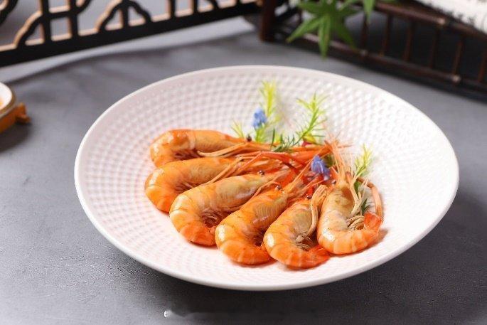 U享美食入伏饮食，讲究“清补”。原味茶餐厅将这份养生哲学融入每一道佳肴之中。以汤