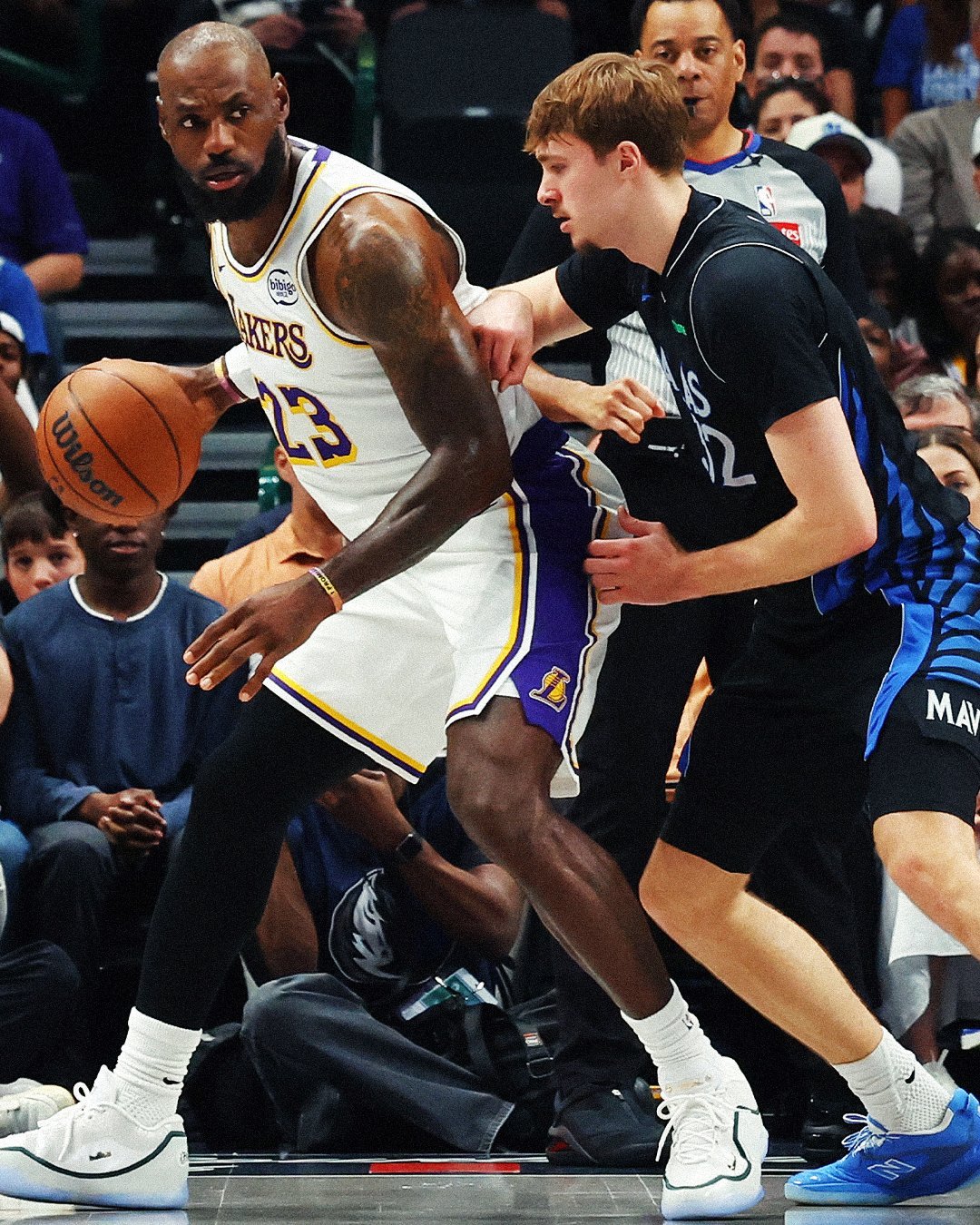 詹姆斯出战明天湖勇大战！ 