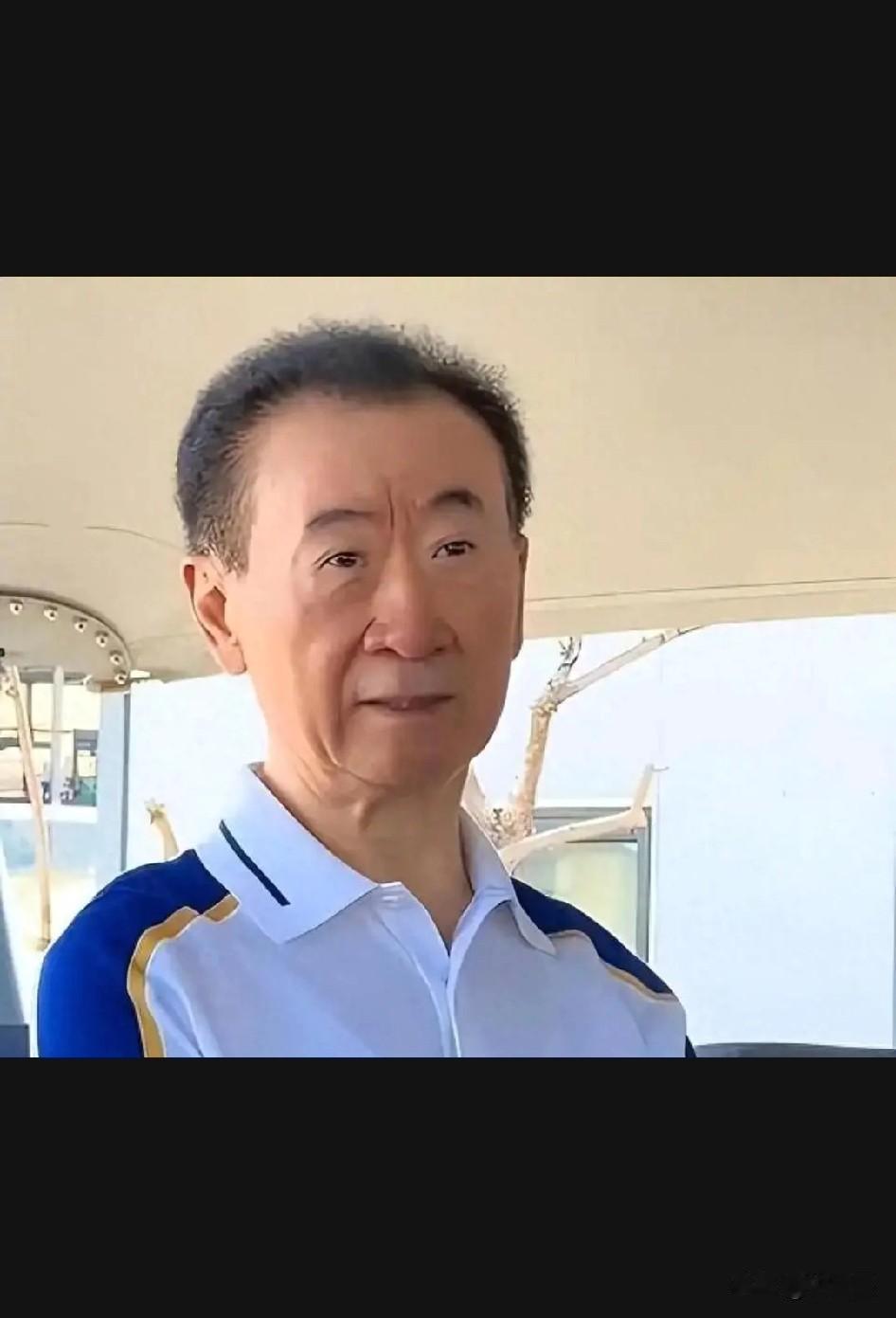 我朋友在万达上班很多年了，
她要替她的老板的行为发声，
她说：王健林非常好，做为