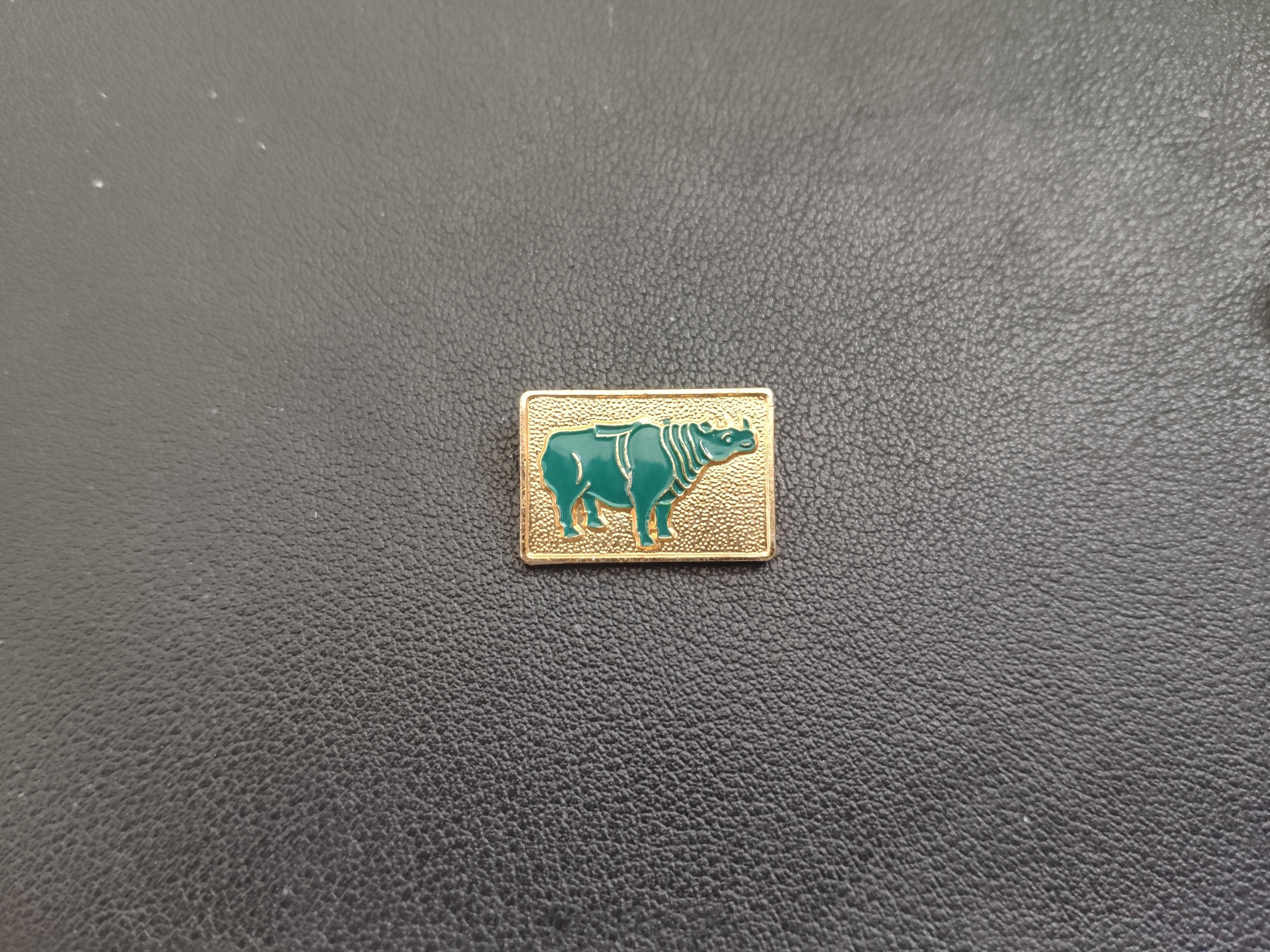 #馒头控的书影# 犀牛尊🦏，中国历史博物馆，有点古早的名字了[嘻嘻] ​​​