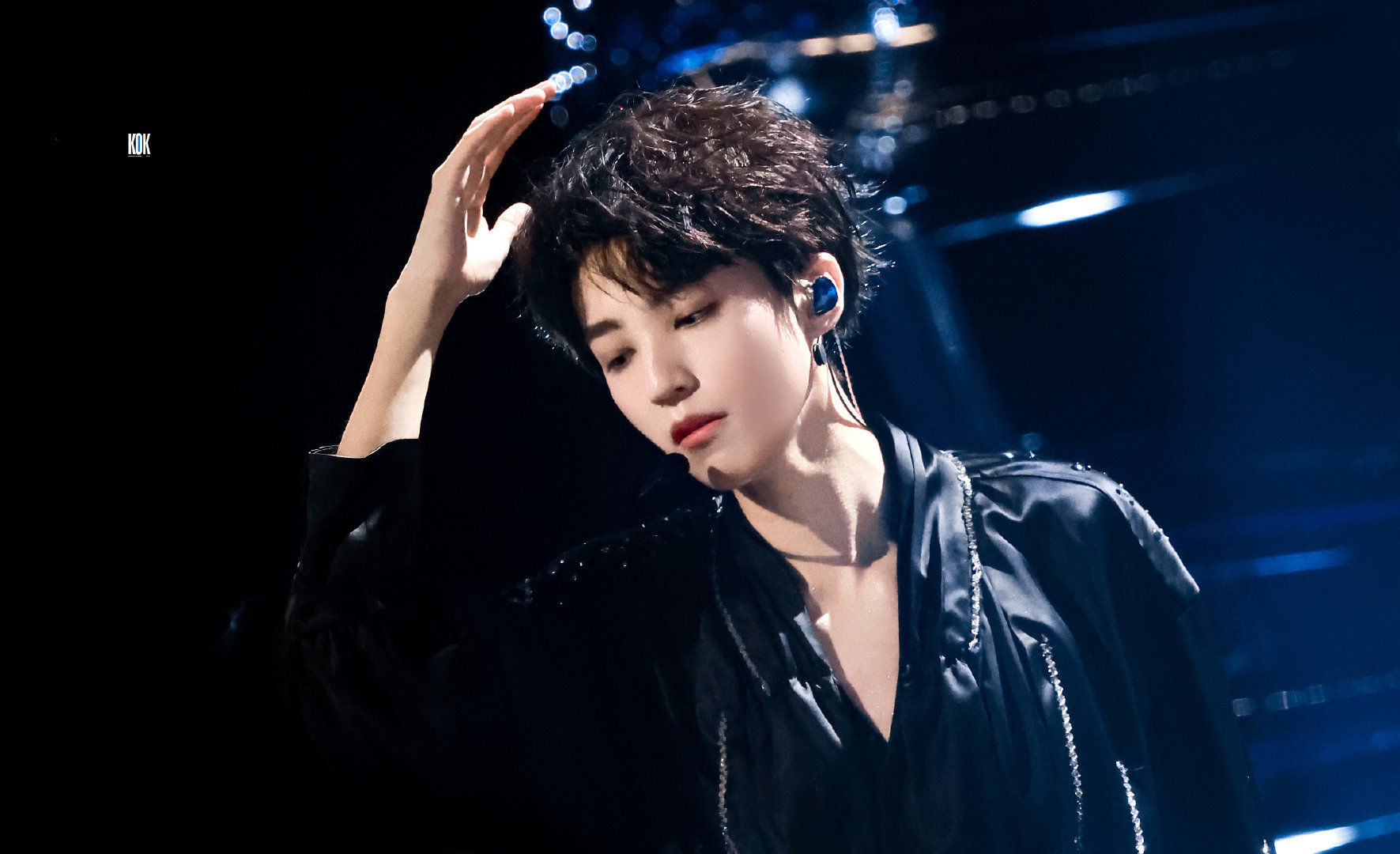 王俊凯来超话实况热聊看演唱会💙王俊凯伯爵品牌代言人 💙💙王俊凯cl代言人 