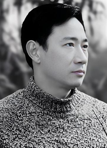 “望着我，你那诚实的眼睛。。。。。。”，看见他，就想起他在1979年主演的影片《