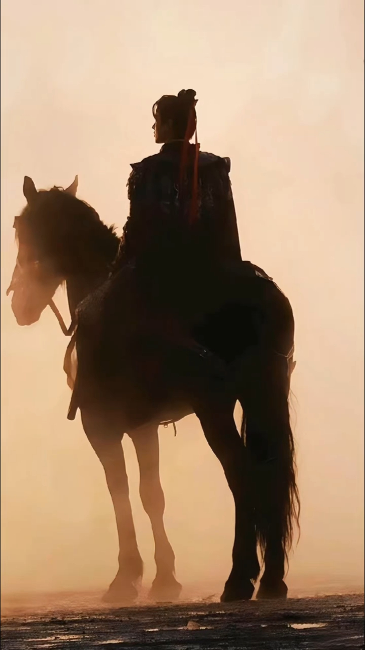 何与逆光驭马真神来着何与逆光策马镜头 路透杀我一次，正片再杀我一次！何与逆光骑马