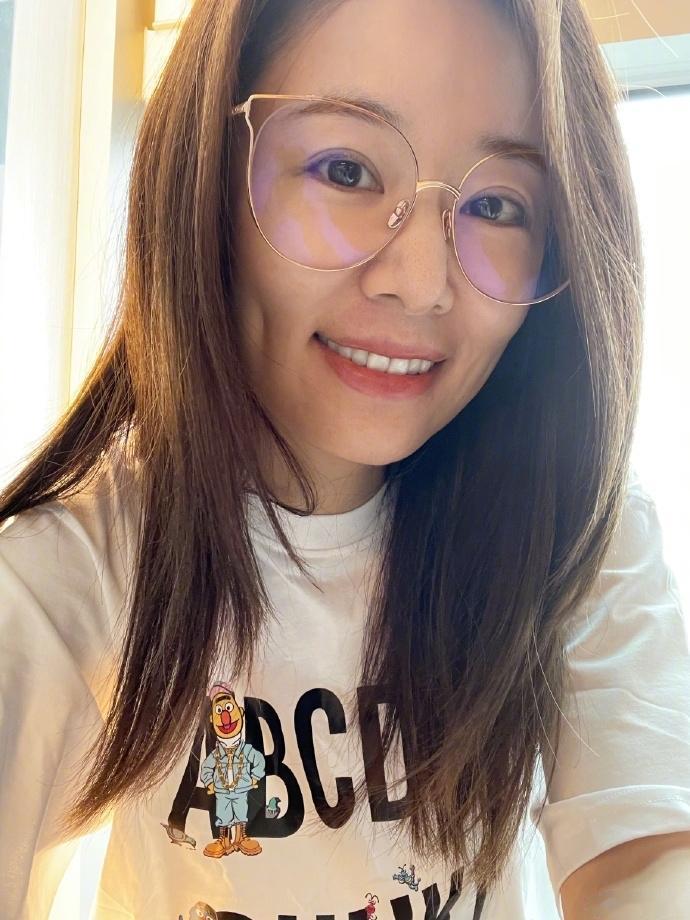 “一毛不拔”林心如，身戴3亿珠宝，光戒指就要高达1万，却舍不得捐款，事实真是如此