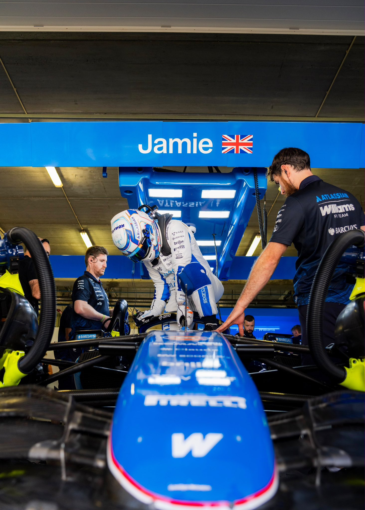 2026f1阿塞拜疆大奖赛F1[超话] 女子方程式冠军车手 杰米.查德威克在波尔