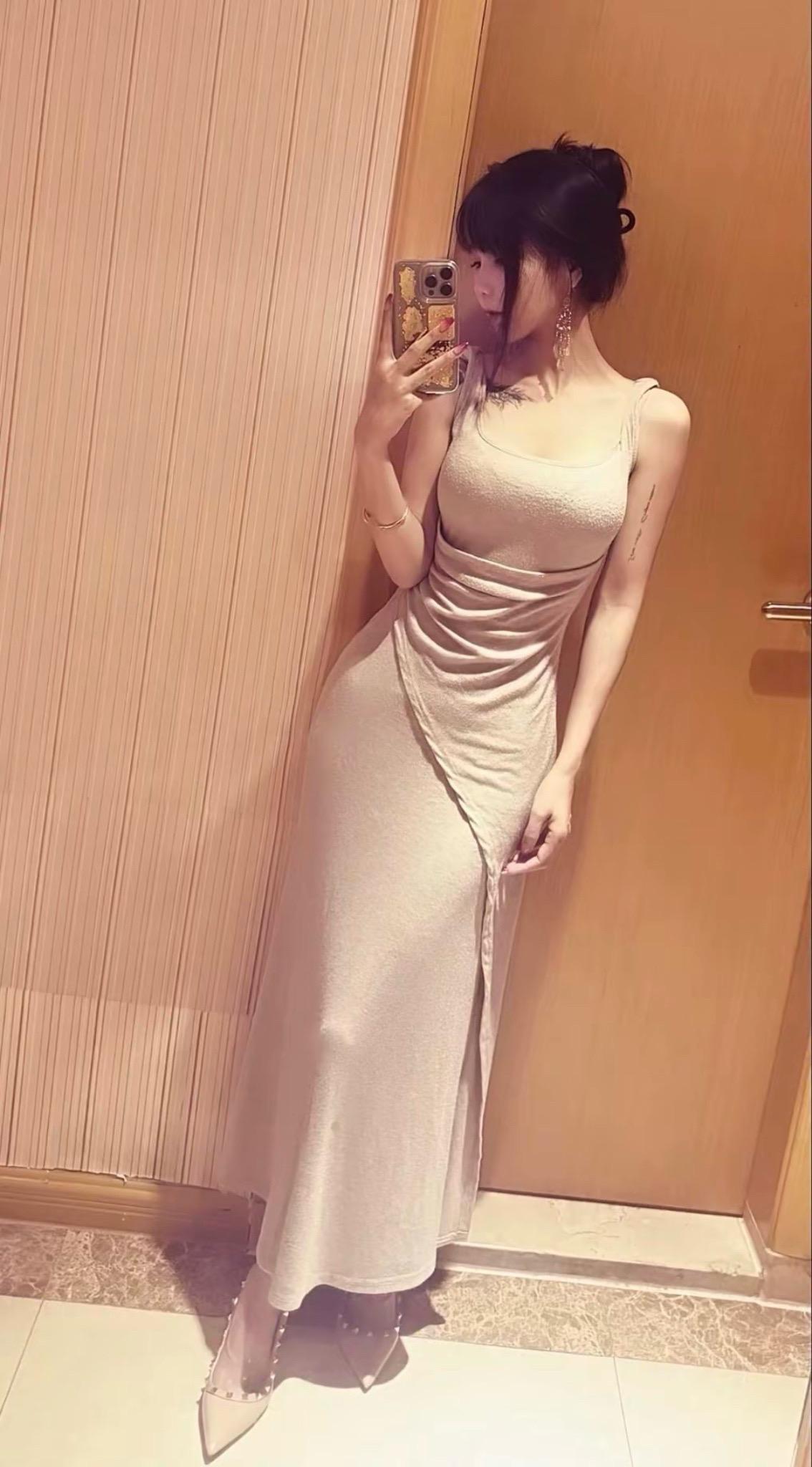 女孩子总在年轻时追求女人味