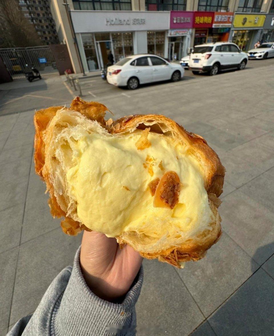 戒糖确实皮肤会更好，但是好难真羡慕不爱吃甜的朋友，我难过想吃甜开心想吃甜，大脑释