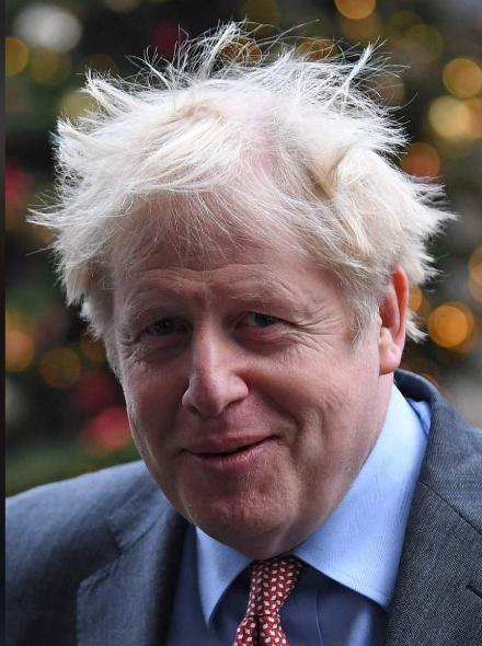 最近普京当众犀利吐槽英国前首相约翰逊，当初搅黄和谈的就是这个彻头彻尾的演艺界人士