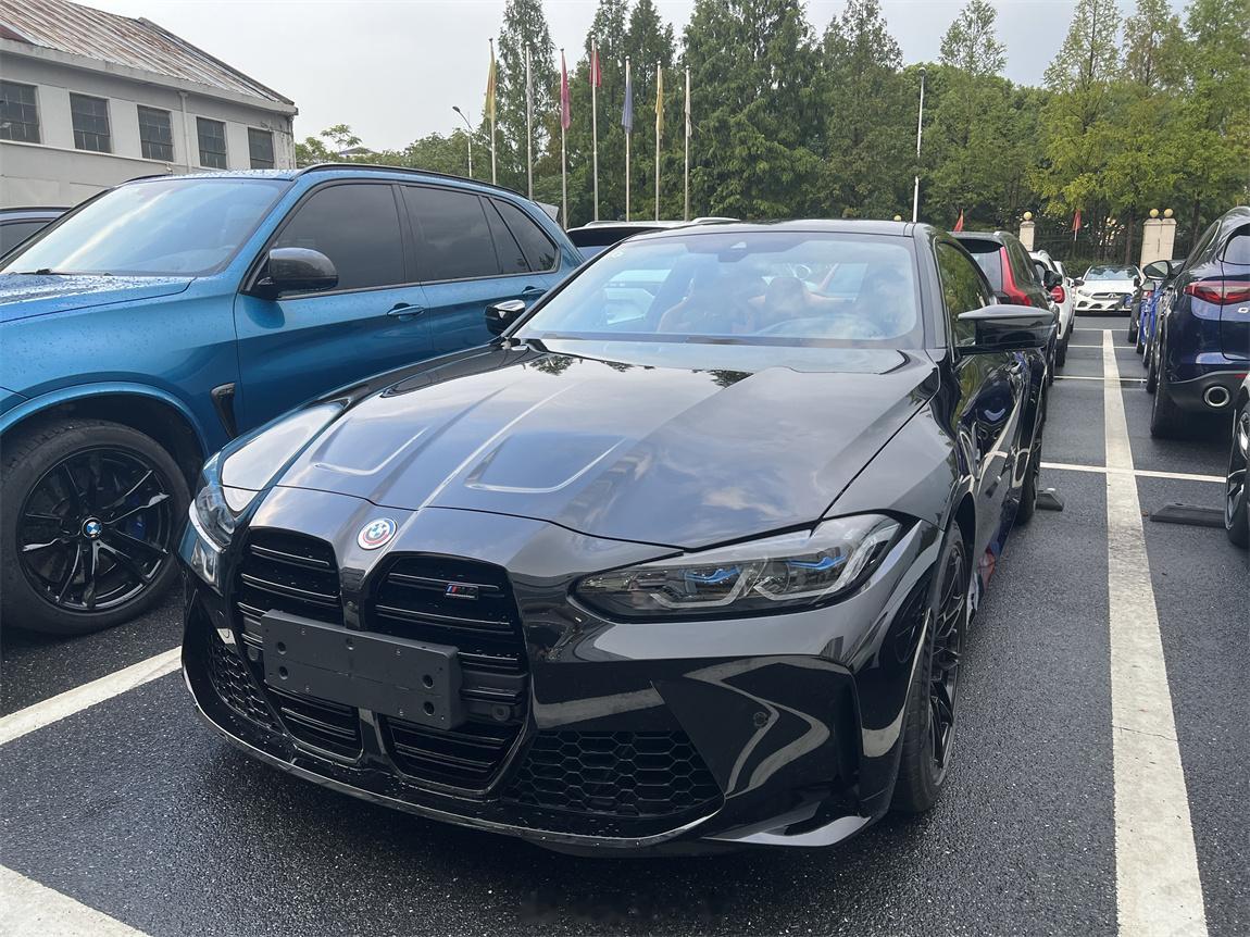 宝马 M4 雷霆版 ”全新车“捡漏[酷]去年9月上牌，仅仅行驶了25公里90万出