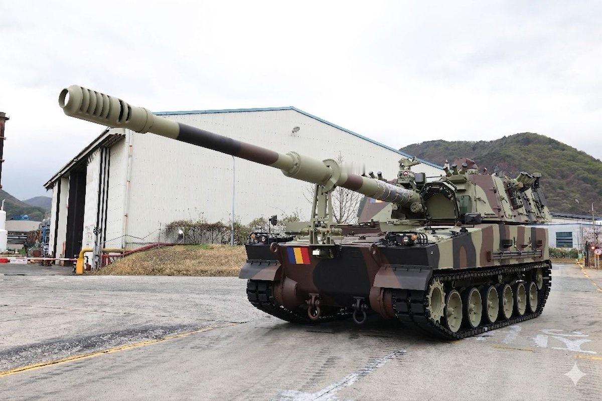 飞扬军事 罗马尼亚陆军首台生产下线的K-9自行榴弹炮烽火问鼎计划