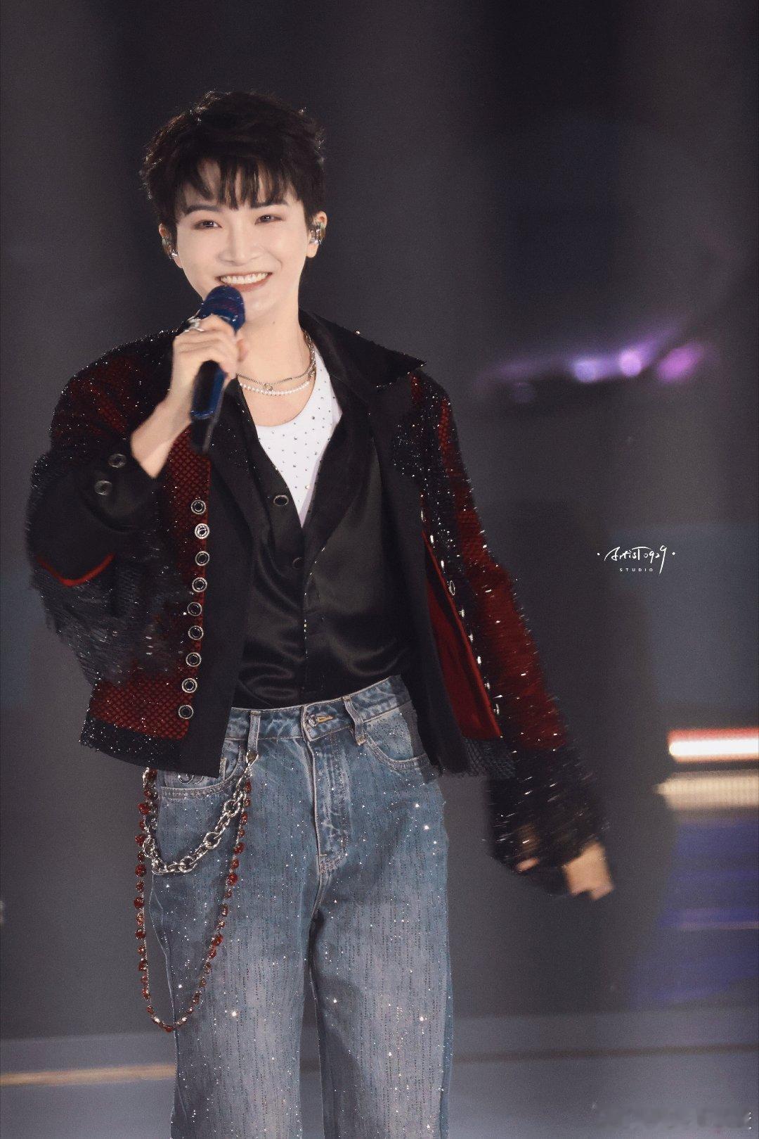 周深被夸嗓子是老天爷喂饭吃周深音乐缘计划 音色是老天爷喂饭，最重要的还是努力周深