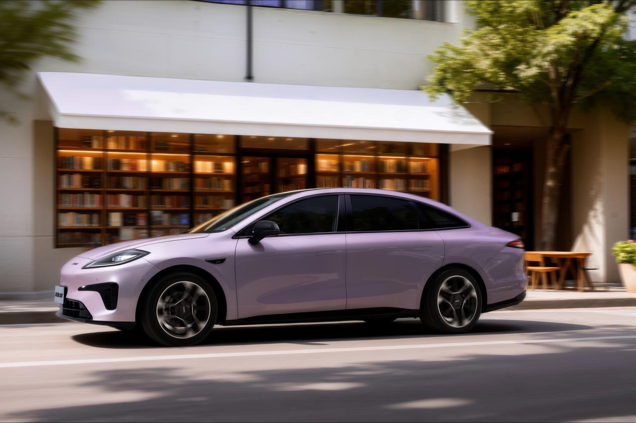 广汽埃安在新能源基础设施上的布局正显现出强大的协同效应。随着AION RT换电版