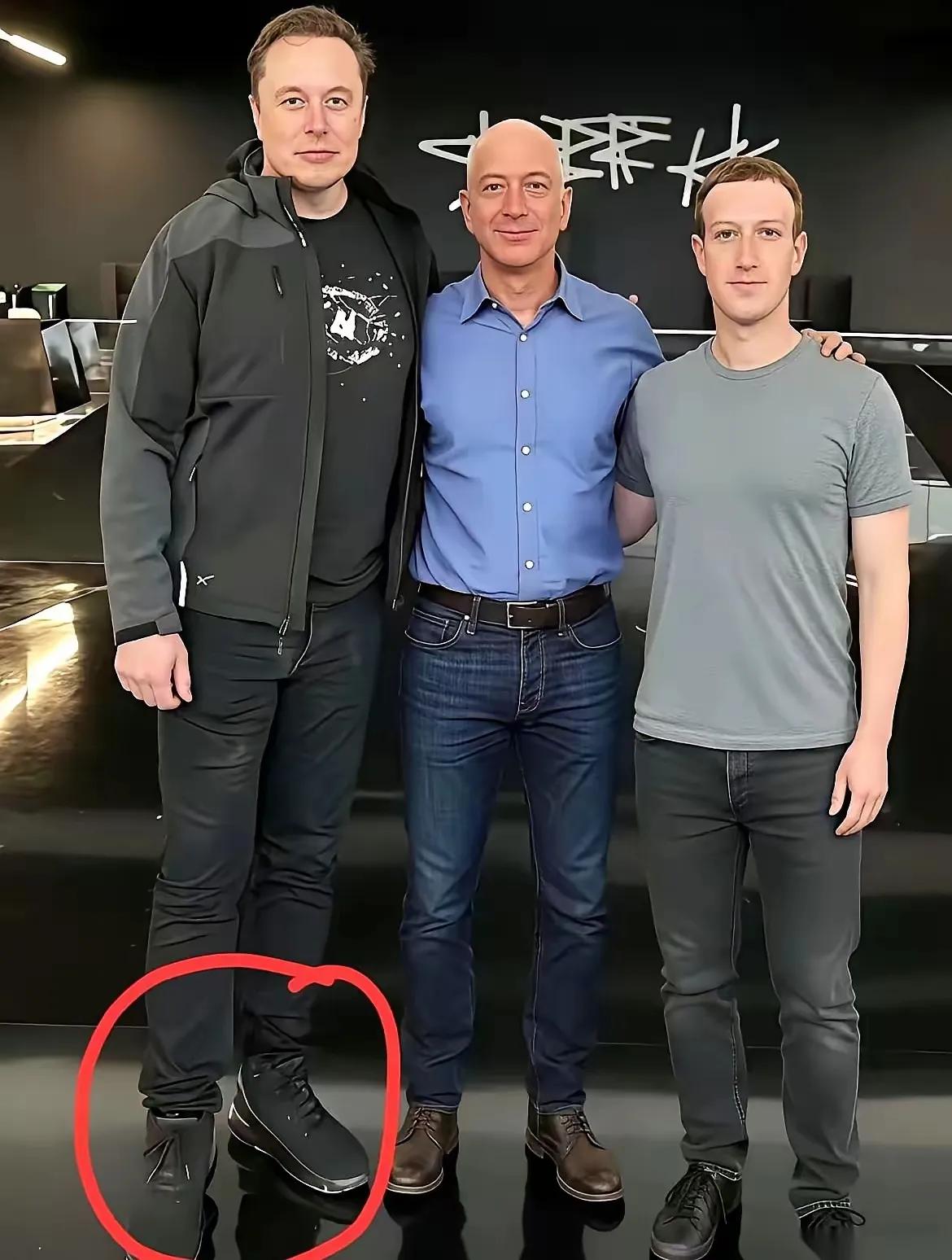 三个男人，看上去都很厉害，你认为哪个必须排第一？从左到右123你认可吗？