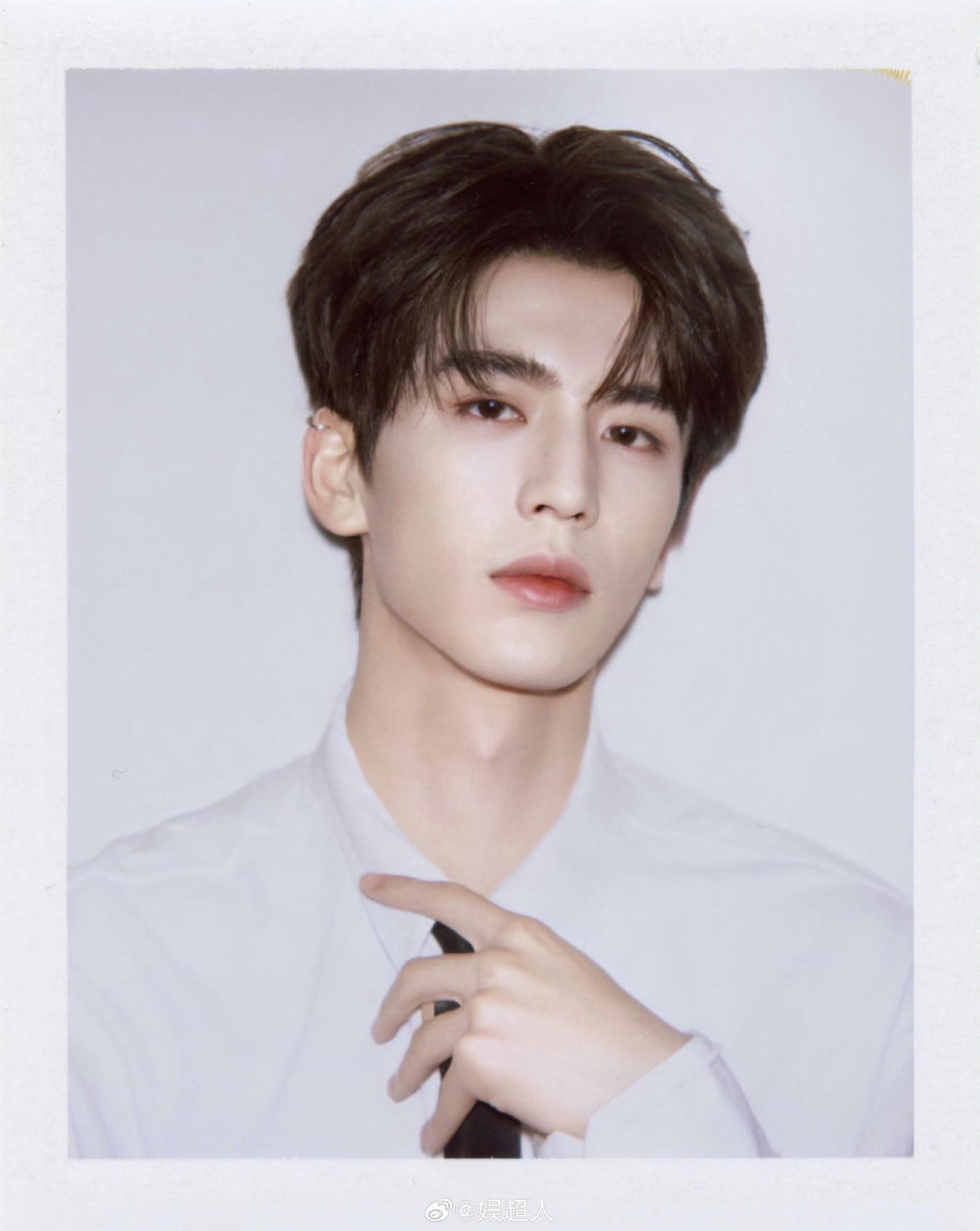 张凌赫摄影师 撕拉片不是P的 张凌赫的撕拉片确实夯！摄影师对自己的拍照技术又更有