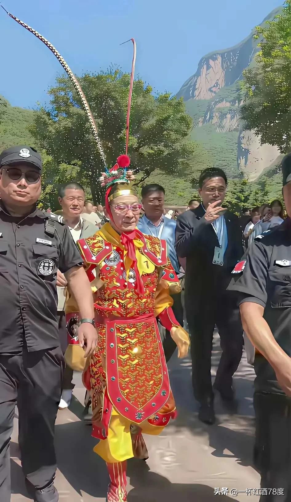 一次扮演孙悟空，便就是一辈子的孙猴子，这就是先入为主的好处，不管什么事，什么人以