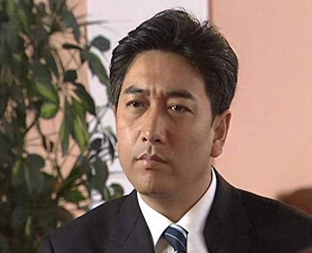 原来他是水均益大哥：从小智力残缺，受父亲嘱托，坚持照顾他22年